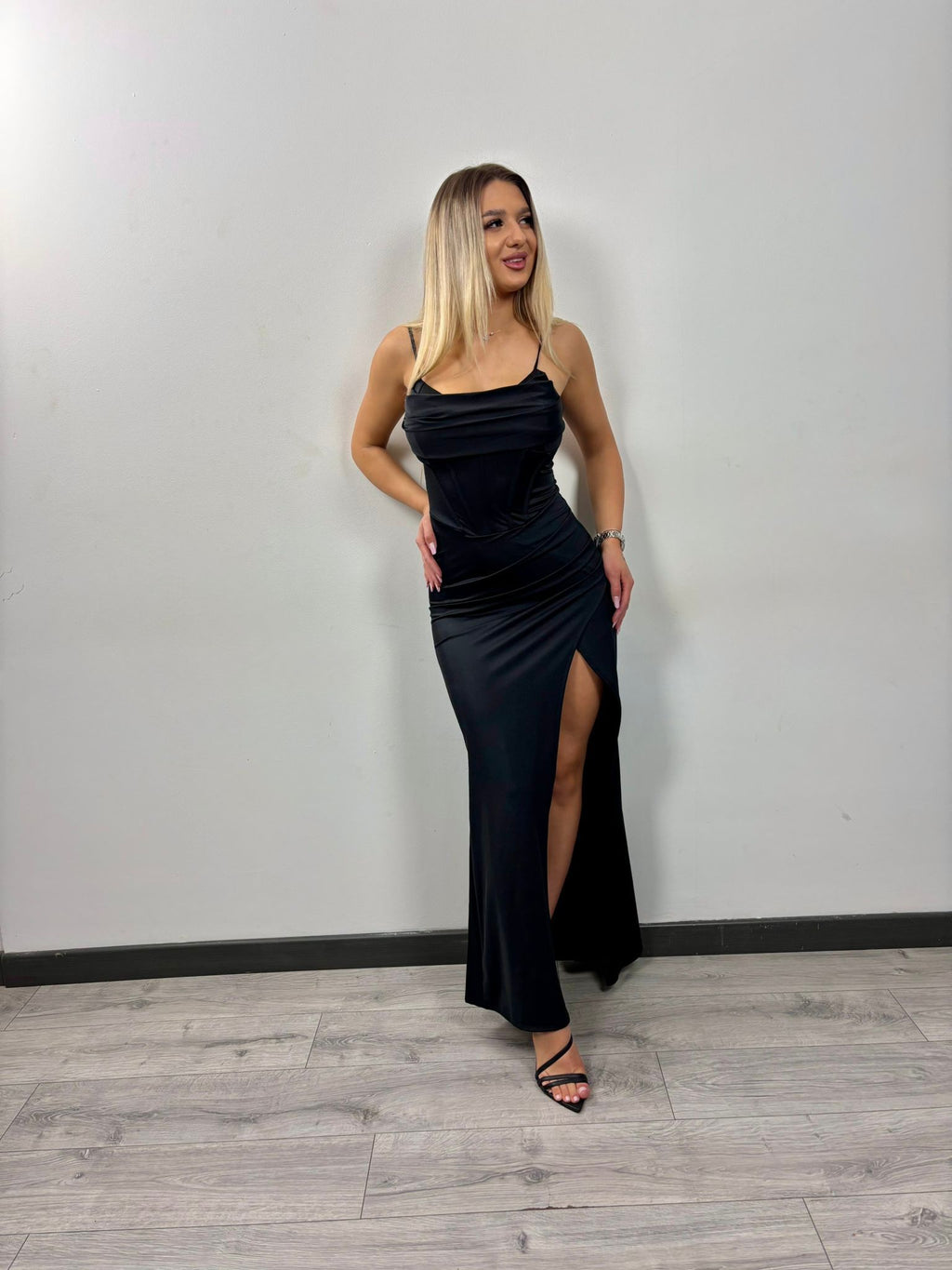 Rochita cu corset eleganta