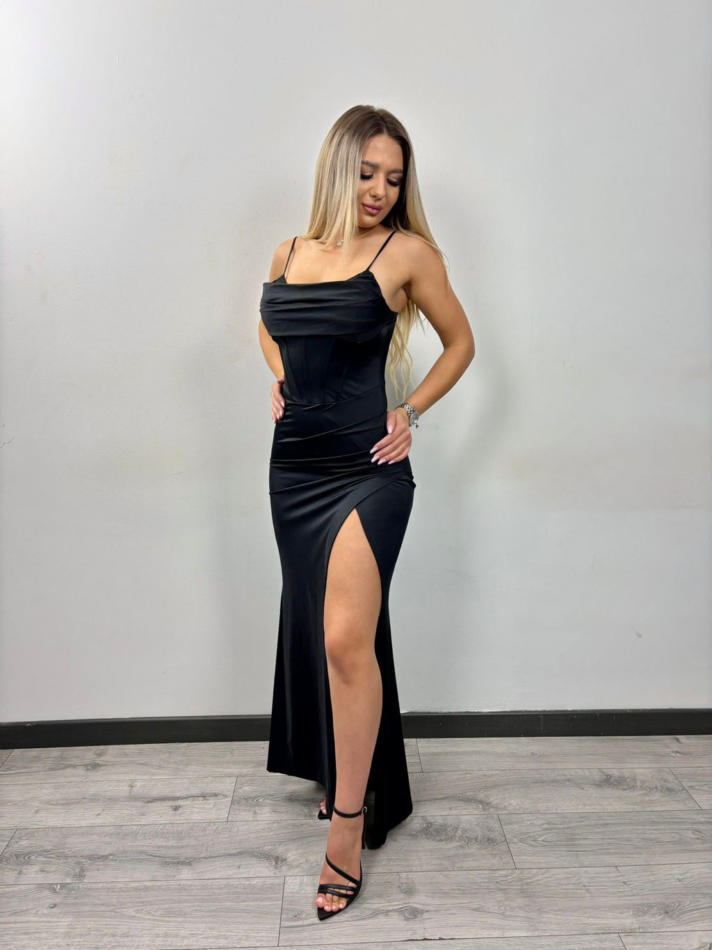 Rochita cu corset eleganta